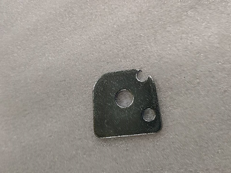 Пластина стопорная SYM