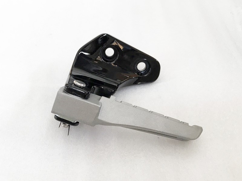 Подножка левая SYM