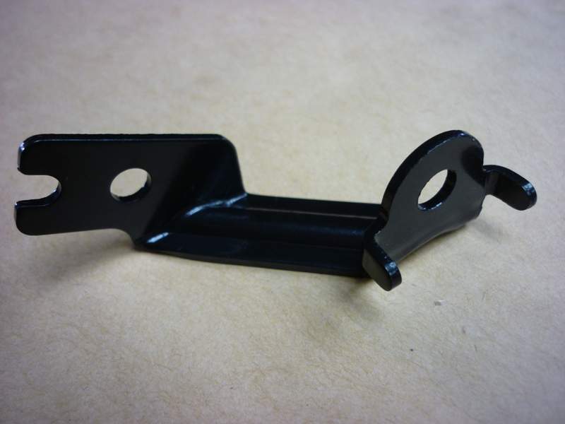 Крепление рефлектора переднее левое SYM