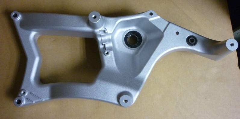 Маятник задней подвески SYM