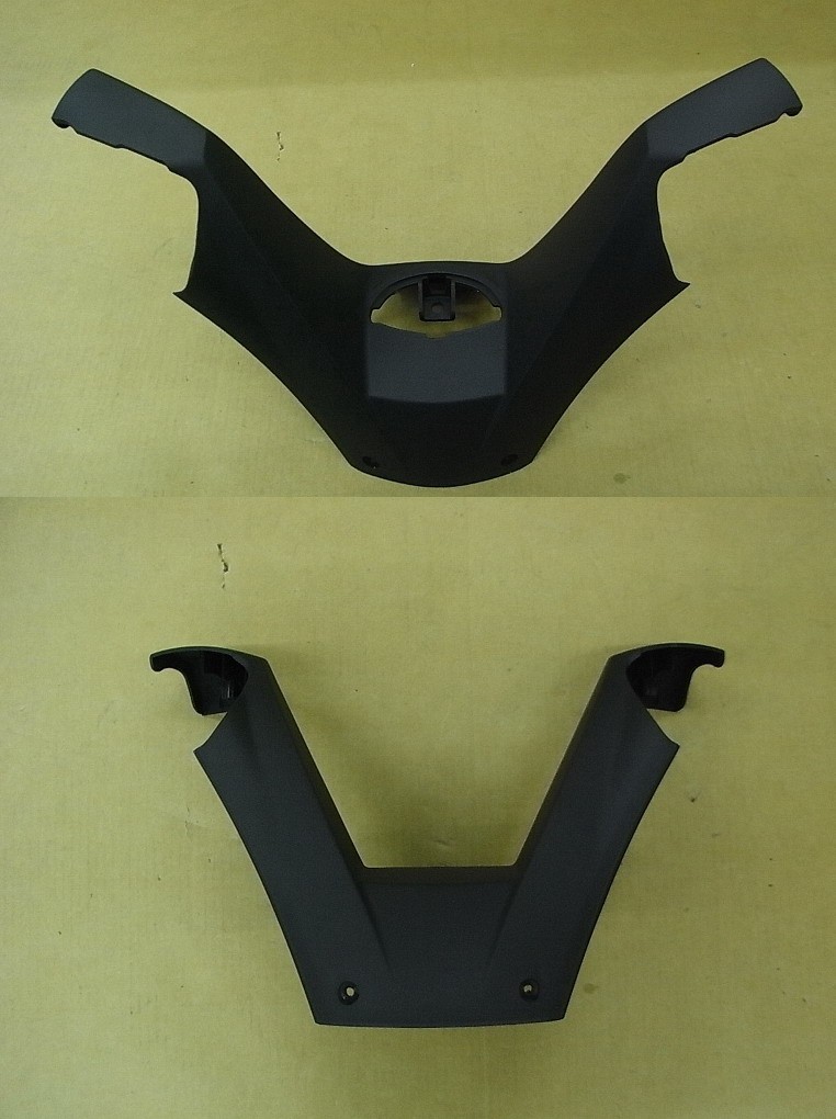 Облицовка руля верхняя черный_BK-001U SYM GTS 300