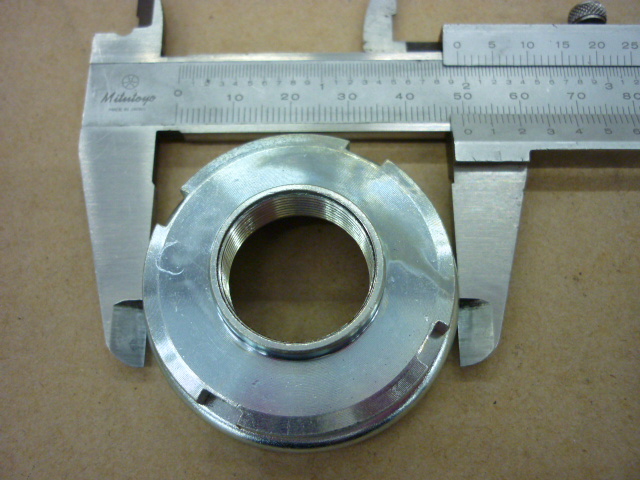 Гайка верхняя рулевой колонки SYM