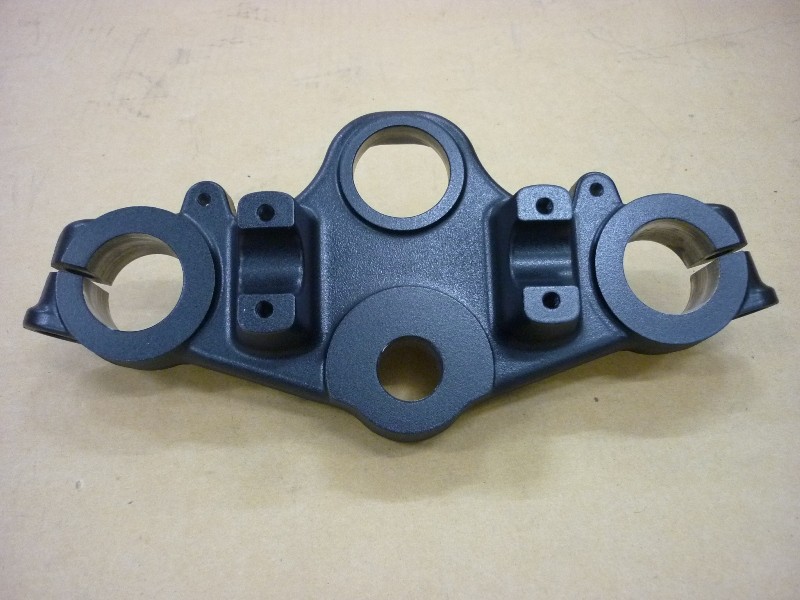 Кронштейн траверсы передней вилки матовый черный_GY-7450U SYM Wolf 250