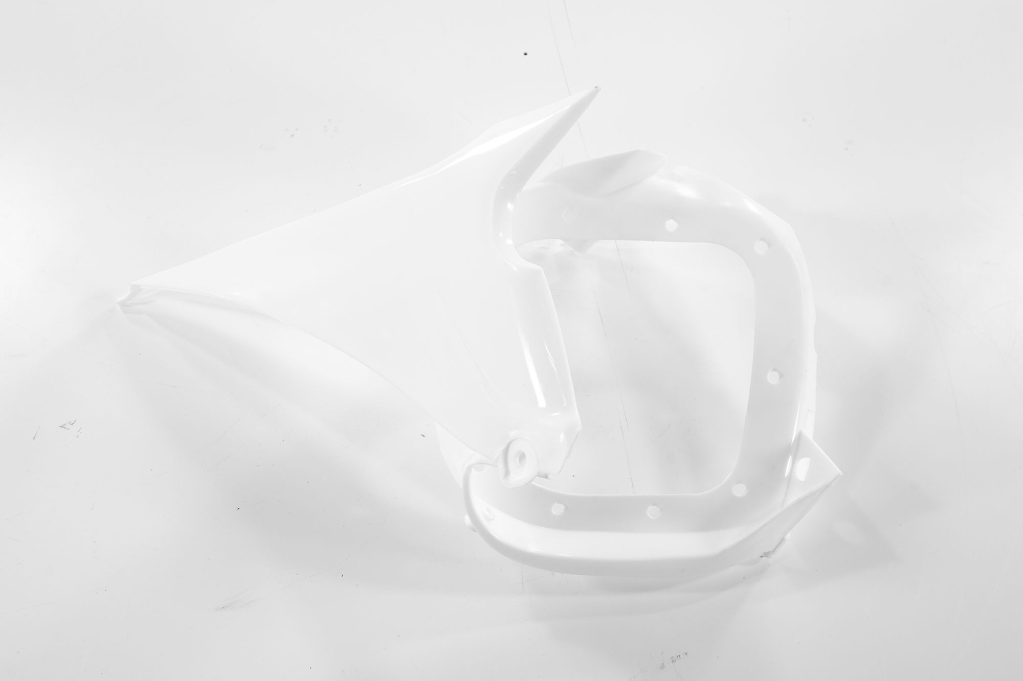 Облицовка средняя правая, белый BSE Z1 Z2 J1, J2LE J2S