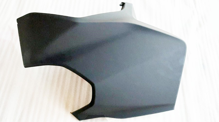 Облицовка передняя правая SYM