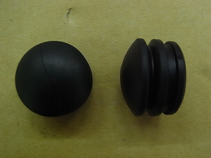 Заглушка подножки SYM