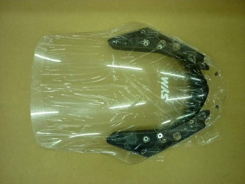 Стекло ветровое SYM