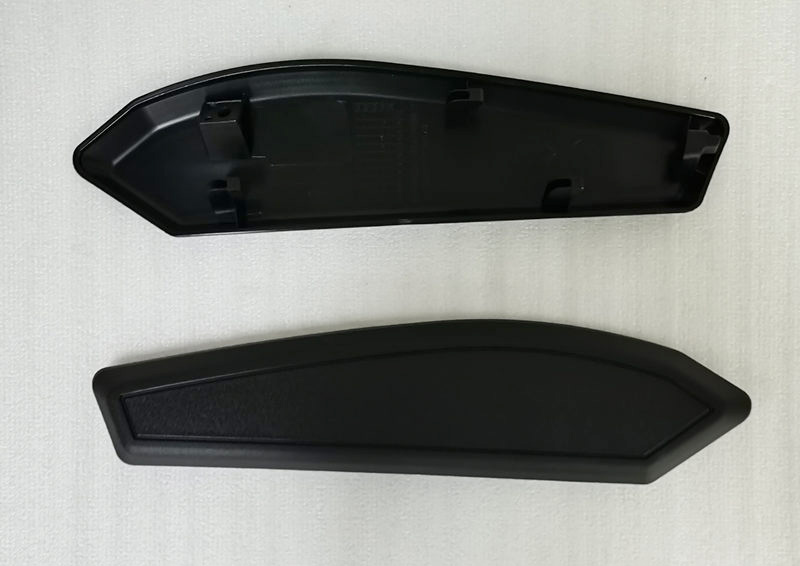 Накладка ветрового стекла правая SYM JoyRide 300