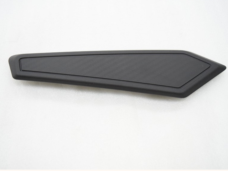 Рамка ветрового стекла правая SYM Cruisym 300