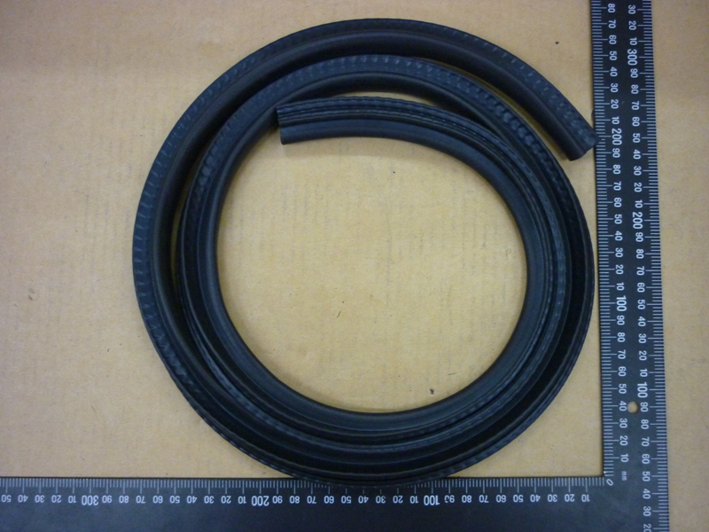 Уплотнение багажника SYM Maxsym 400; Maxsym 600