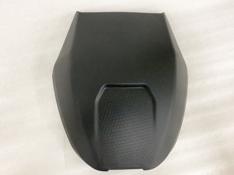 Крышка отсека топливного бака SYM