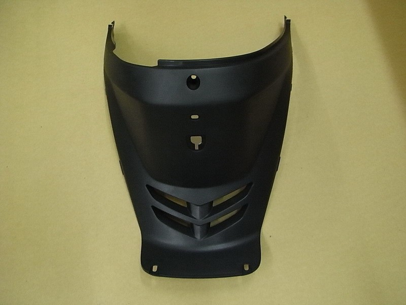 Облицовка центральная черный_BK-001U SYM JoyRide 200