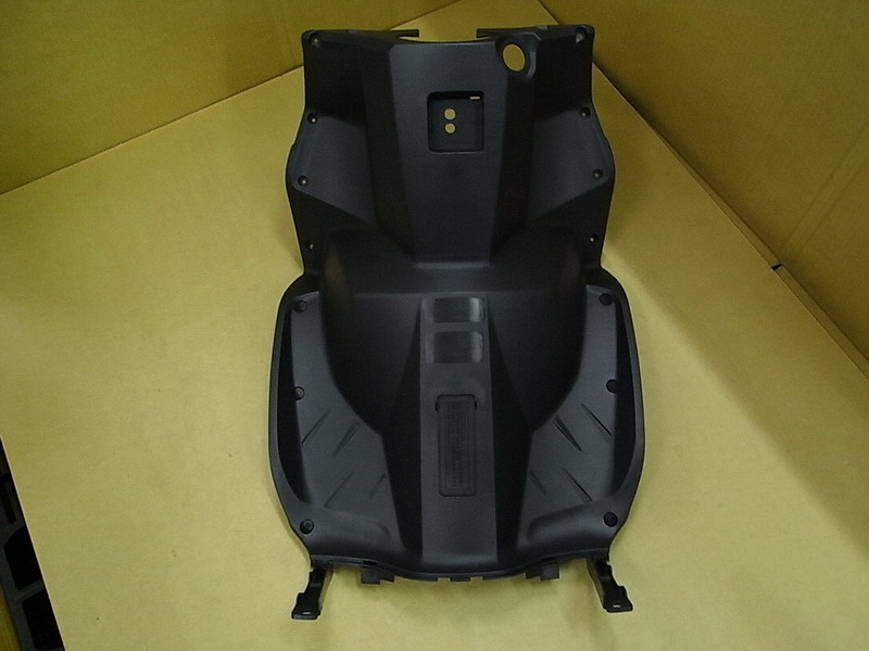 Облицовка передняя внутренняя черный_BK-001U SYM Jetsport 50