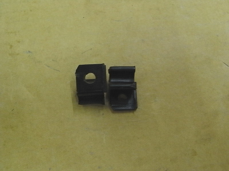 Крючок бокса внутреннего SYM