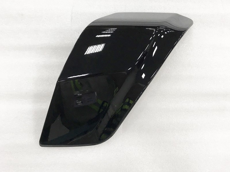 Накладка правая SYM