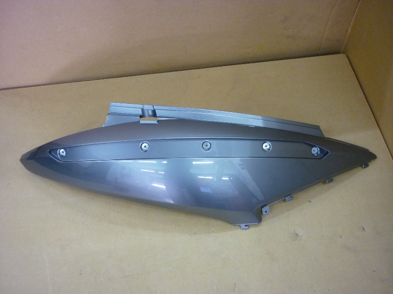 Облицовка задняя правая серый (GY-430S) SYM