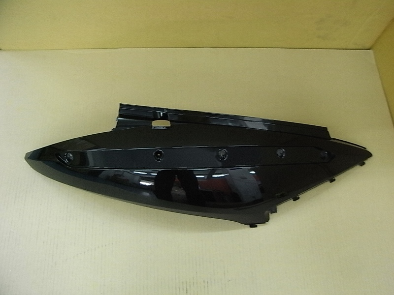 Облицовка задняя правая чёрный (BK-231S) SYM