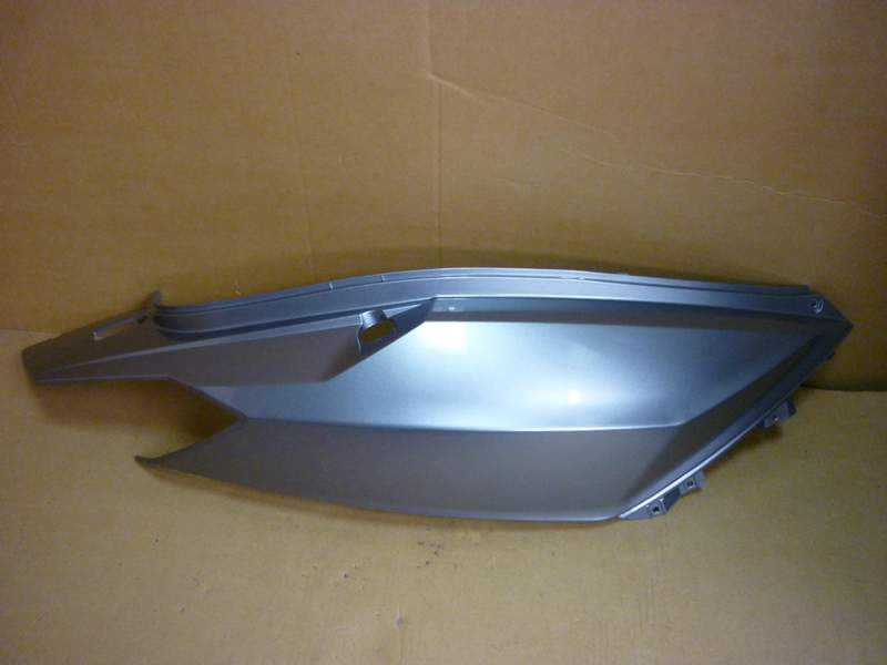 Облицовка задняя правая серый (GY-517S) SYM