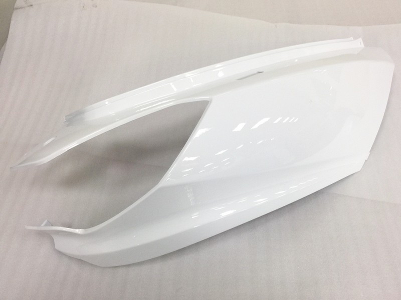 Облицовка задняя правая белый (WH-005C) SYM