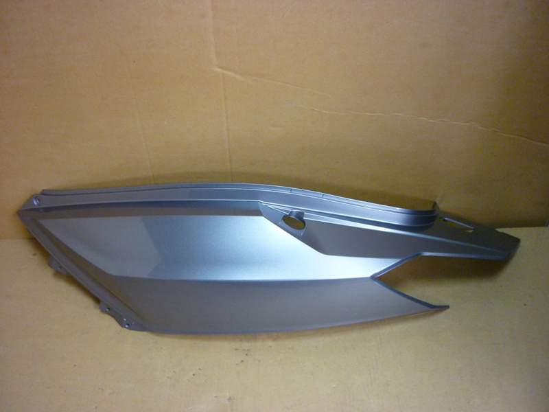 Облицовка задняя левая серый (GY-517S) SYM