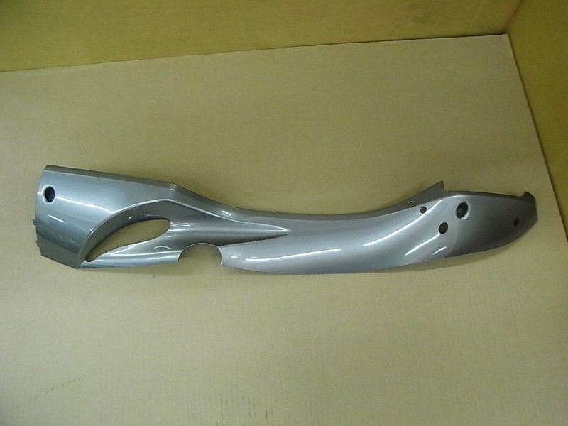 Облицовка боковая левая серый_GY-430S-D SYM