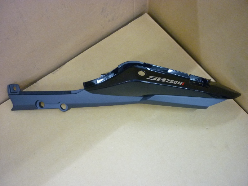 Облицовка задняя левая чёрный (BK-001C/GY-7450U) SYM