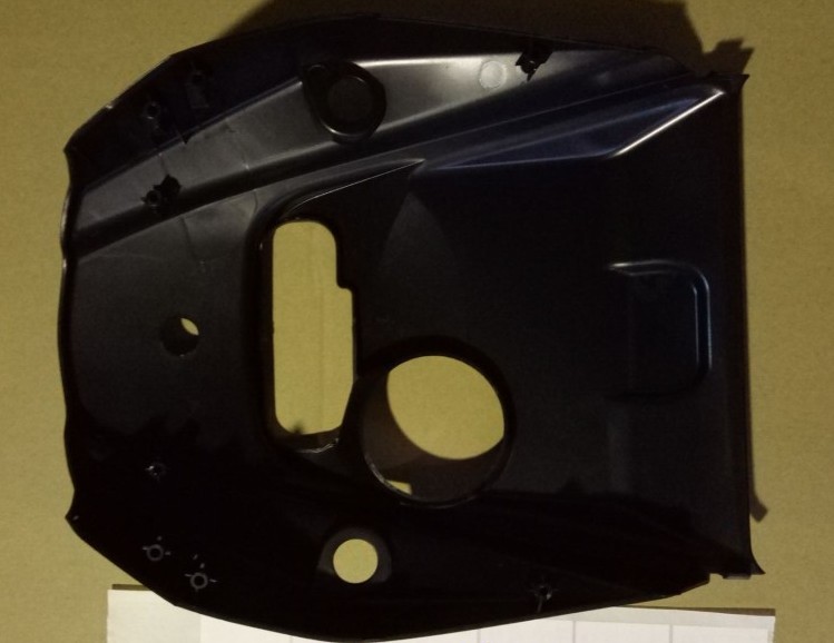 Облицовка центральная под сидением SYM