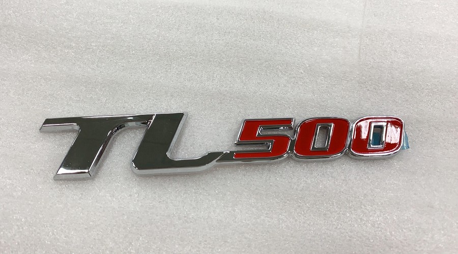 Эмблема правого пластика SYM