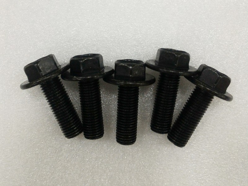 Винт М10х30 SYM