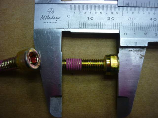 Винт hex 8X20 SYM