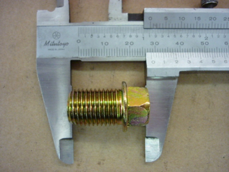 Винт фиксирующий SYM