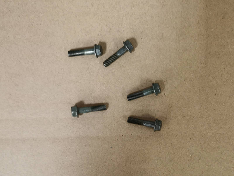 Винт с фланцем M5x22 SYM Allo 125 Jet 4 125 Jet 4 50 Maxsym 400 Maxsym 600 Orbit 50 Orbit 125 Symphony 125 Symphony 50 JoyMax 300