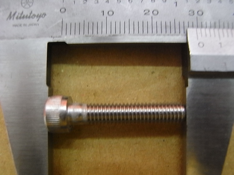 Болт шест 5х25 SYM