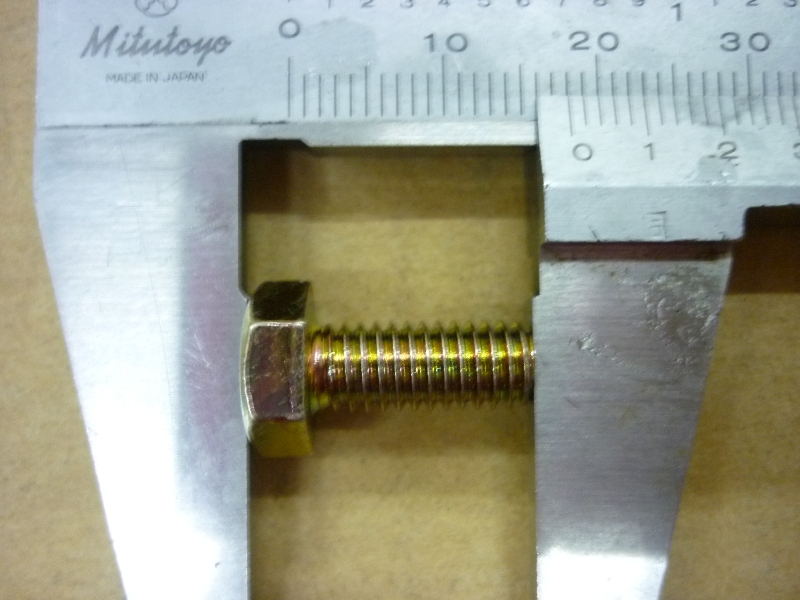 Болт шест SYM