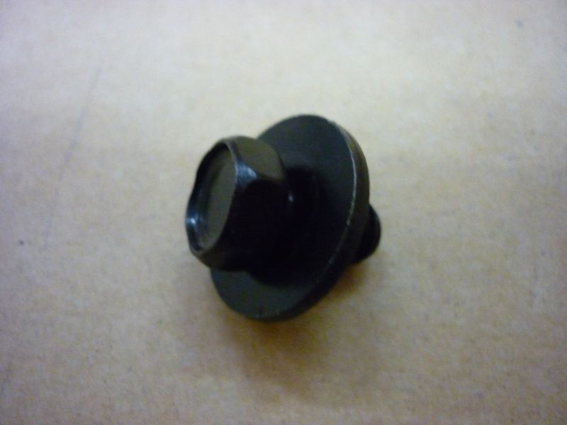 Винт с фланцем M8x14 SYM