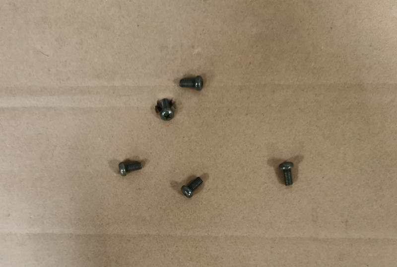 Винт с шайбой 5х8 SYM