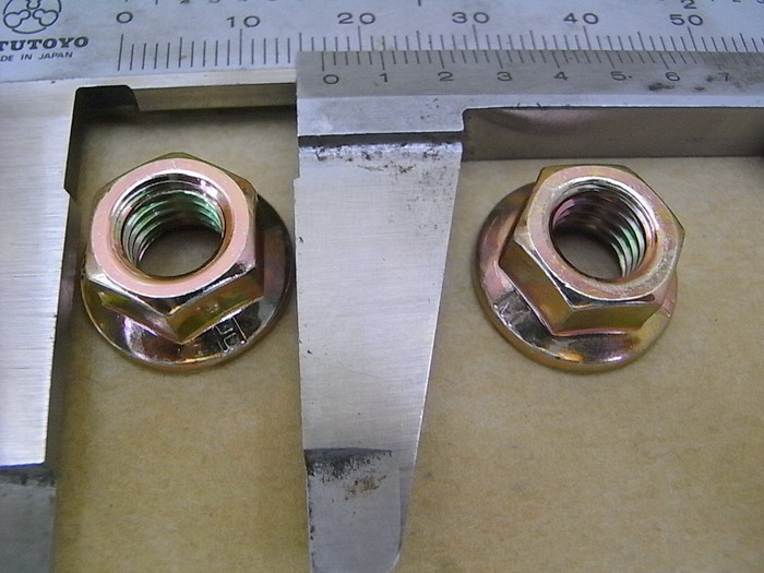 Гайка с фланцем самоконтрящаяся М8 SYM Maxsym 600 Maxsym 500 XS 125 Crox 125 Jet 4 125 Orbit 125 Symphony 125 JoyRide 200 Maxsym 400 Allo 125