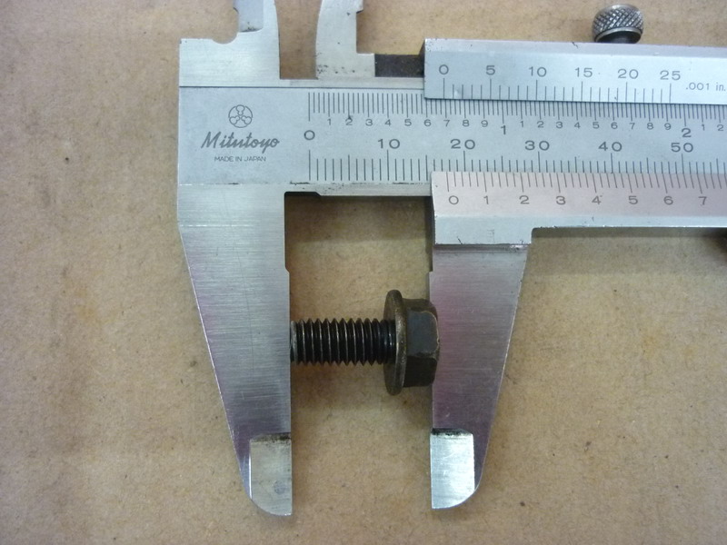 Винт с фланцем M6x12 SYM