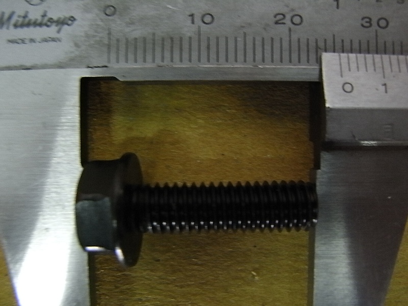 Винт с фланцем M6x20 SYM