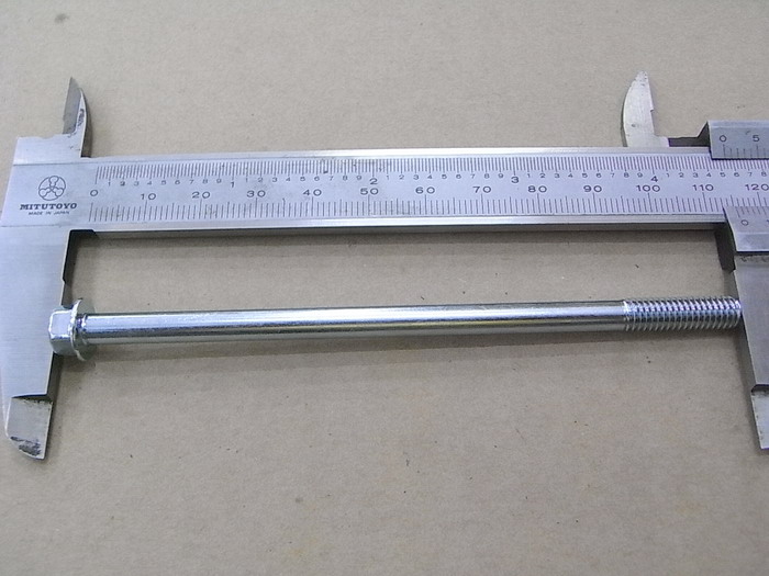 Болт с фланцем 6х110 SYM