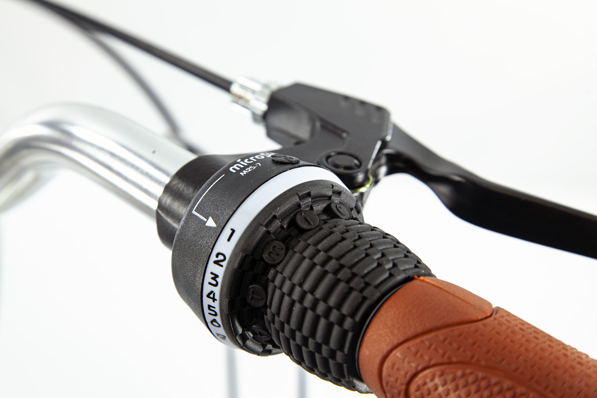 Велосипед Alpinebike Costa, М, 26", городской, 7 скоростей, белый