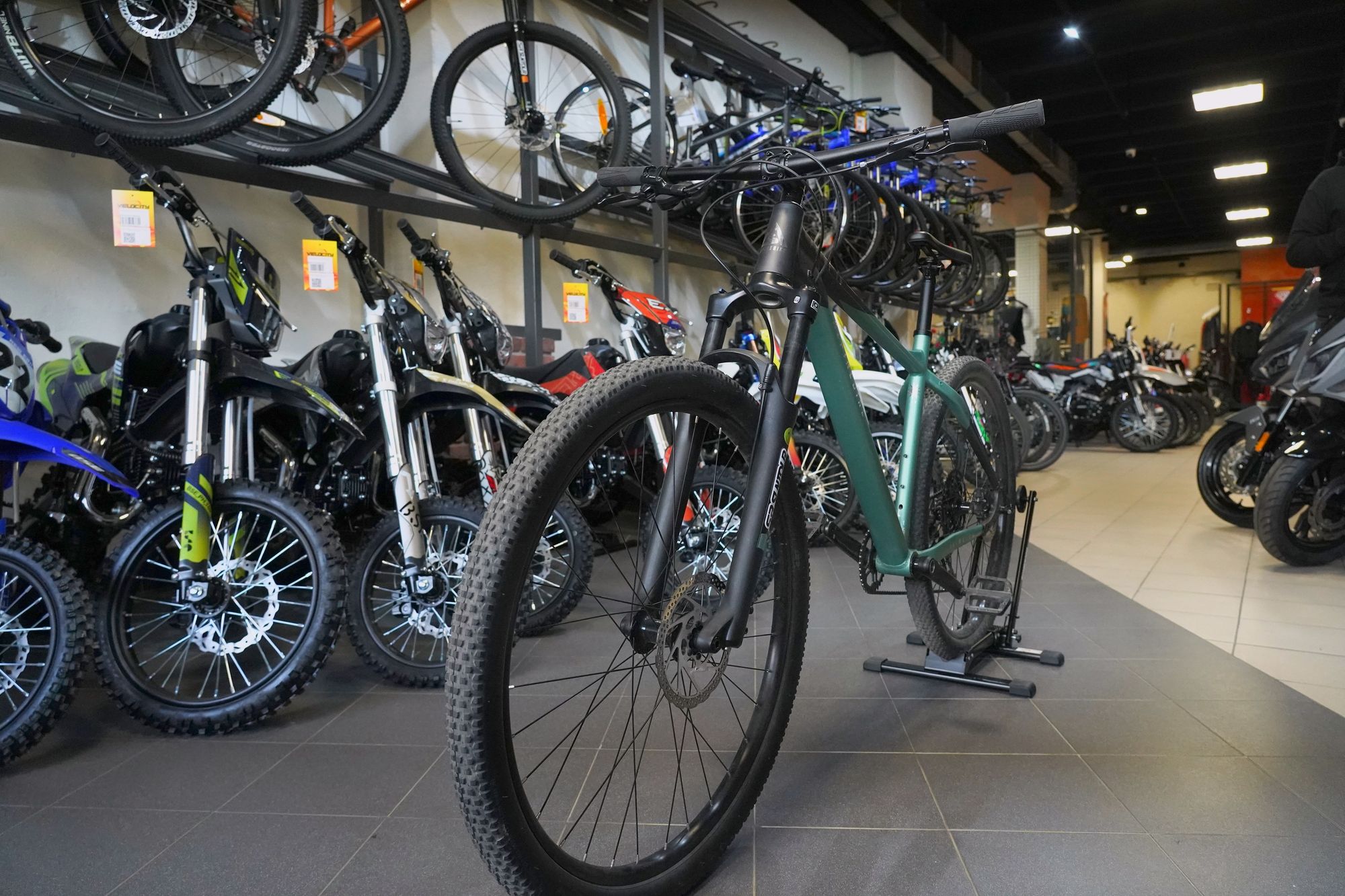 Велосипед горный Alpinebike Prime 10 размер L ett645 туманный зеленый