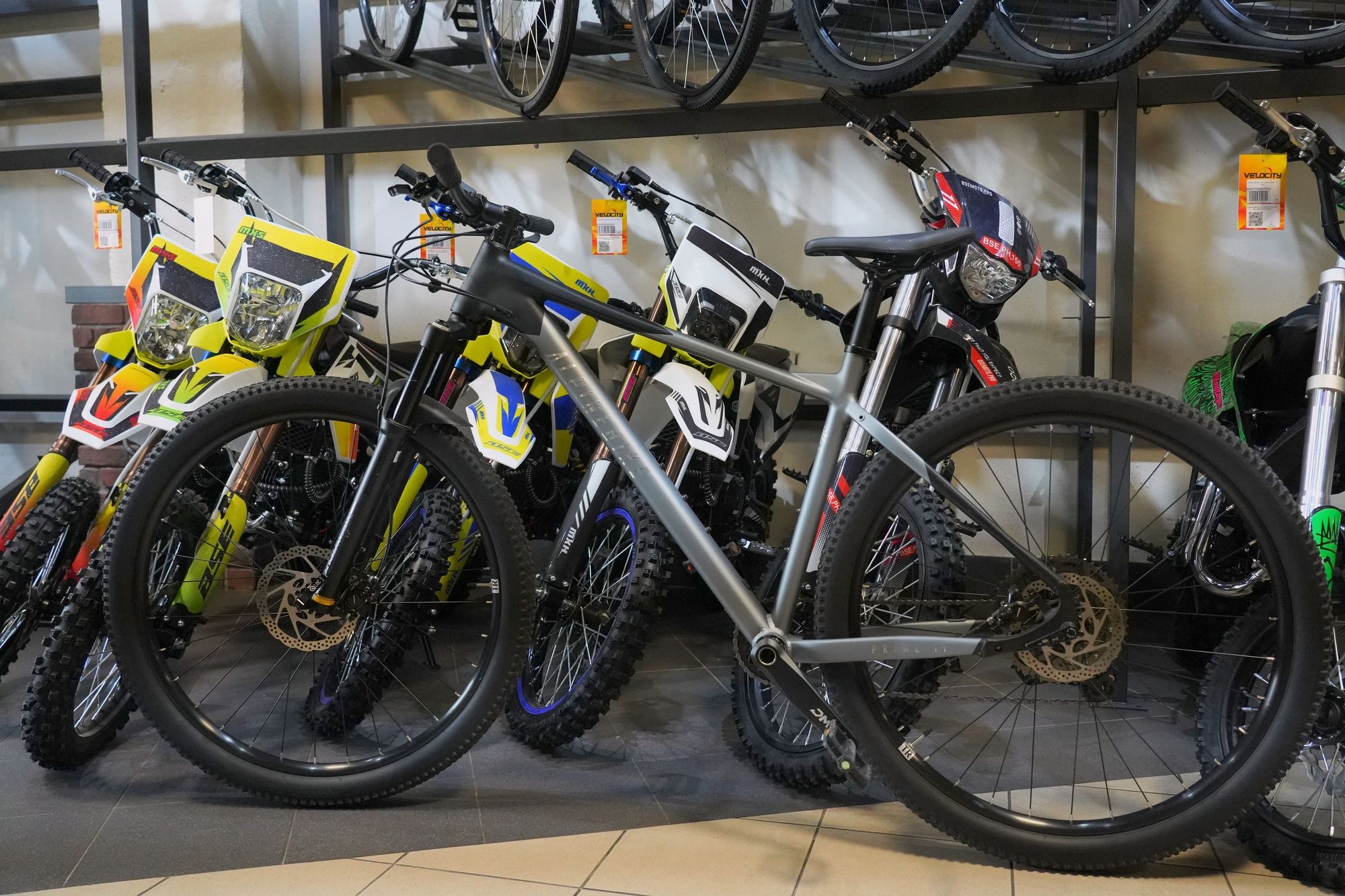 Велосипед горный Alpinebike Prime 11 размер L ett645 громовой серый