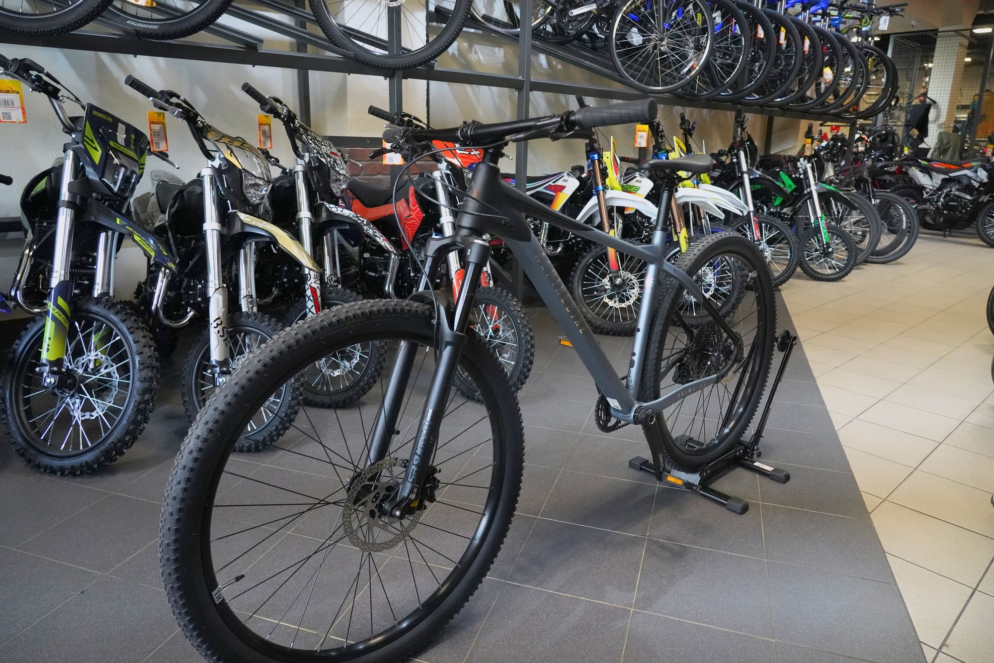 Велосипед горный Alpinebike Prime 11 размер L ett645 громовой серый