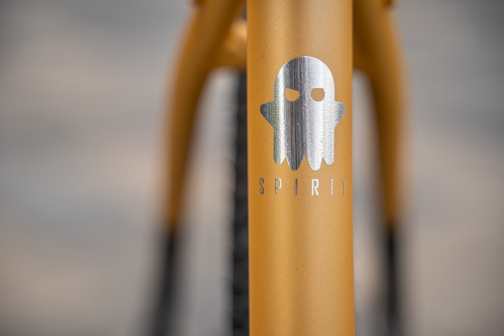 Велосипед гравийный Alpinebike Spirit 20 золотой песок