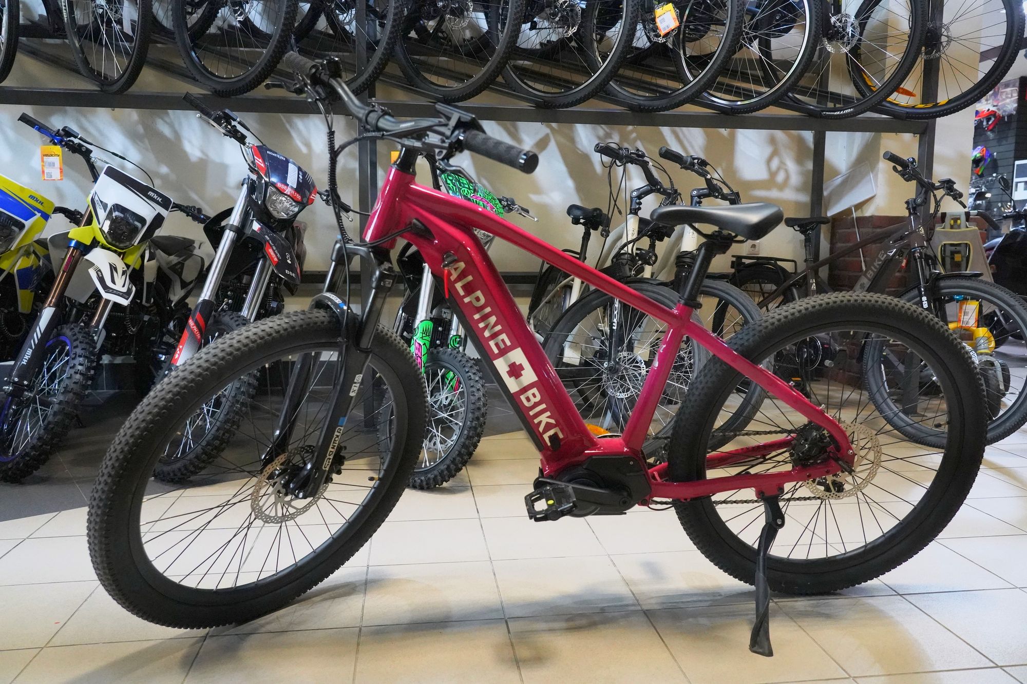 Велосипед электрогибрид Alpinebike Finsteraarhorn МТБ размер M цвет Коралловый