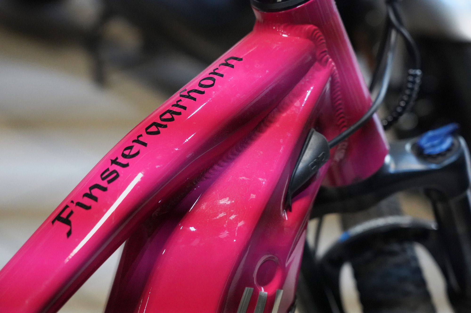 Велосипед электрогибрид Alpinebike Finsteraarhorn МТБ размер M цвет Коралловый