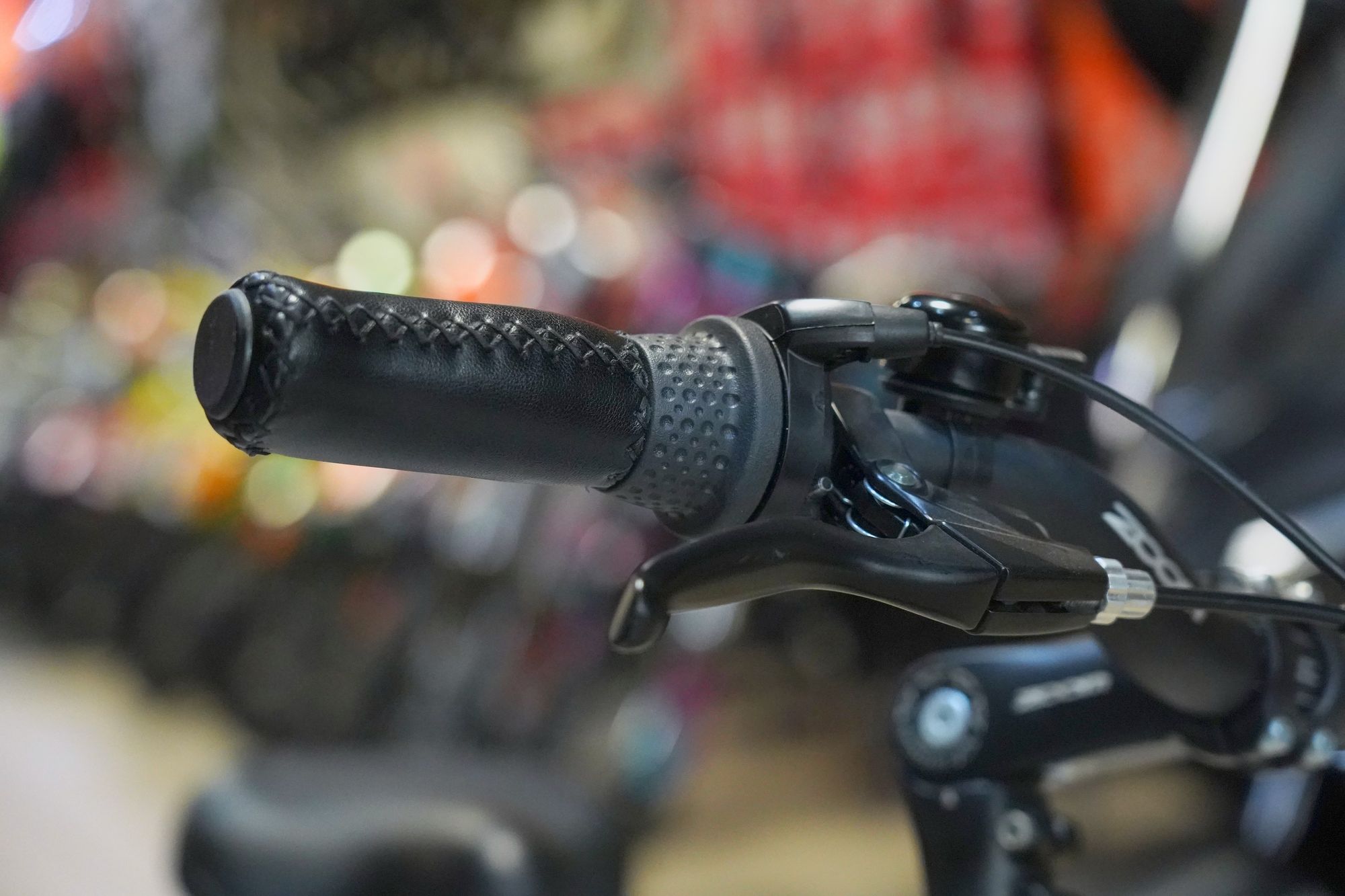 Велосипед электрогибрид Alpinebike Todi  CITY размер M цвет Топленое молоко