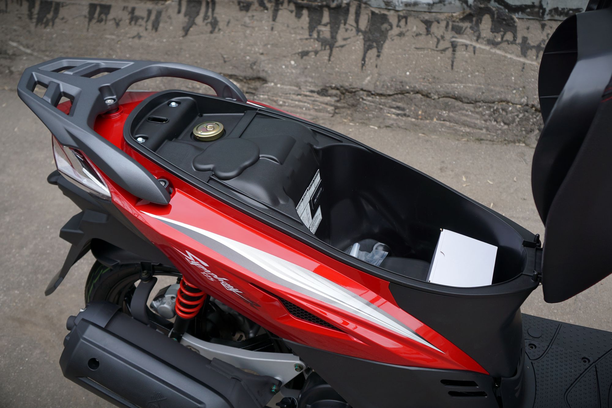 Скутер SYM Symphony SR 125  Красный