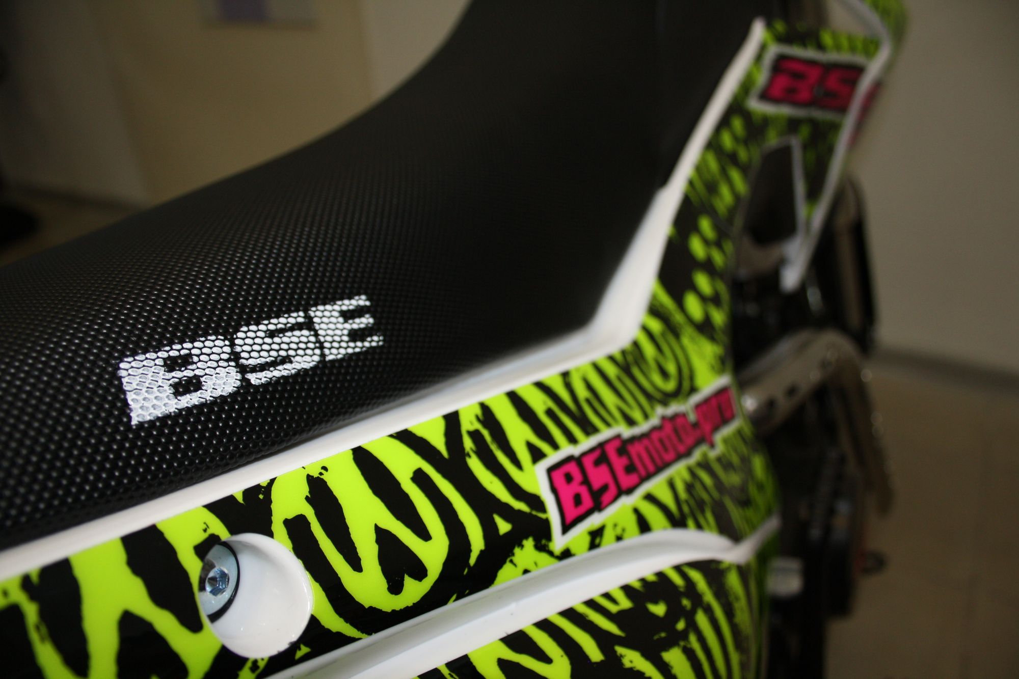 Питбайк BSE EX 125e 14/12 Max13 Green Pink Neon 2